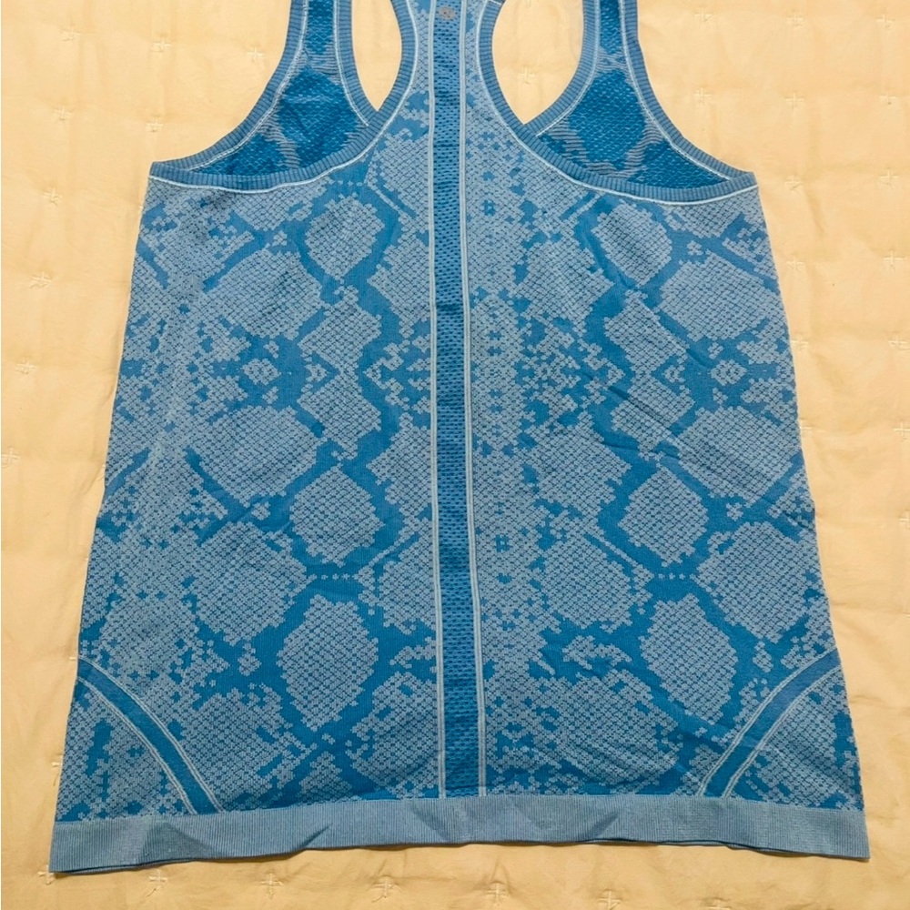 Lululemon swiftly tech racerback tank top size 10 - Picture 3 of 8